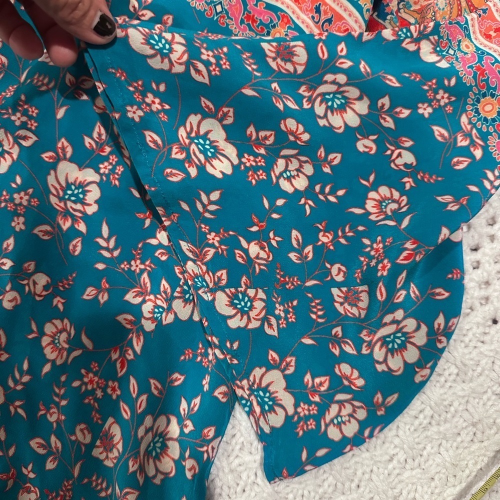 Tolani small Floral Bohemian Women's Top - Blue and Pink asymmetrical silk - Picture 4 of 11